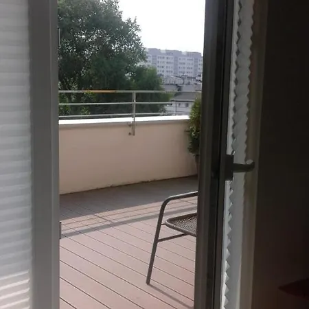 Wysmienity Miodowy Апартаменти